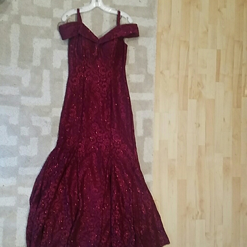Formal wine red evening gown